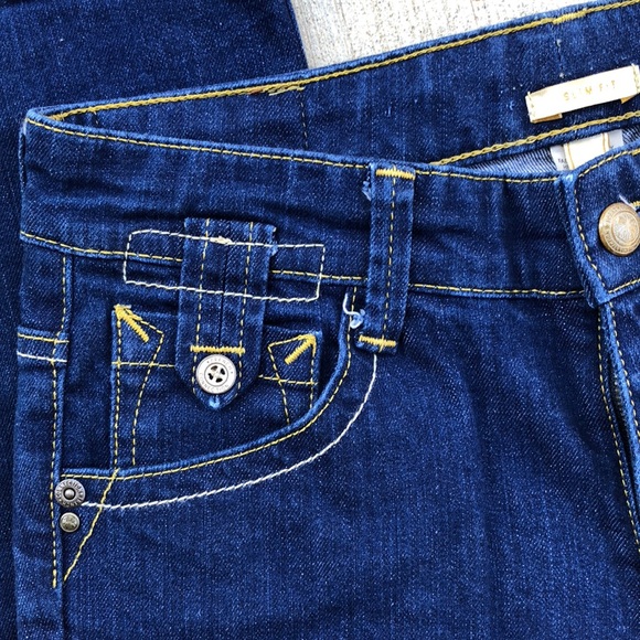 French Connection - Picture 5 of 8